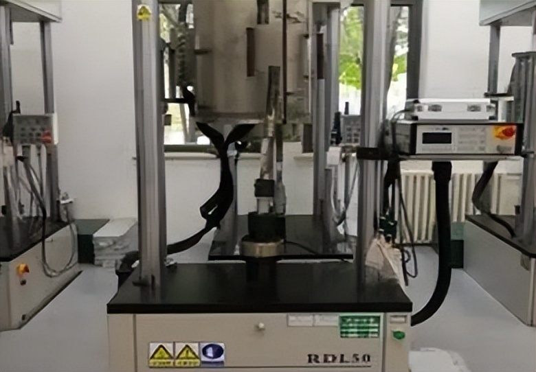 Ta和Re对NiNi3Al相界面断裂强度和蠕变强度的作用