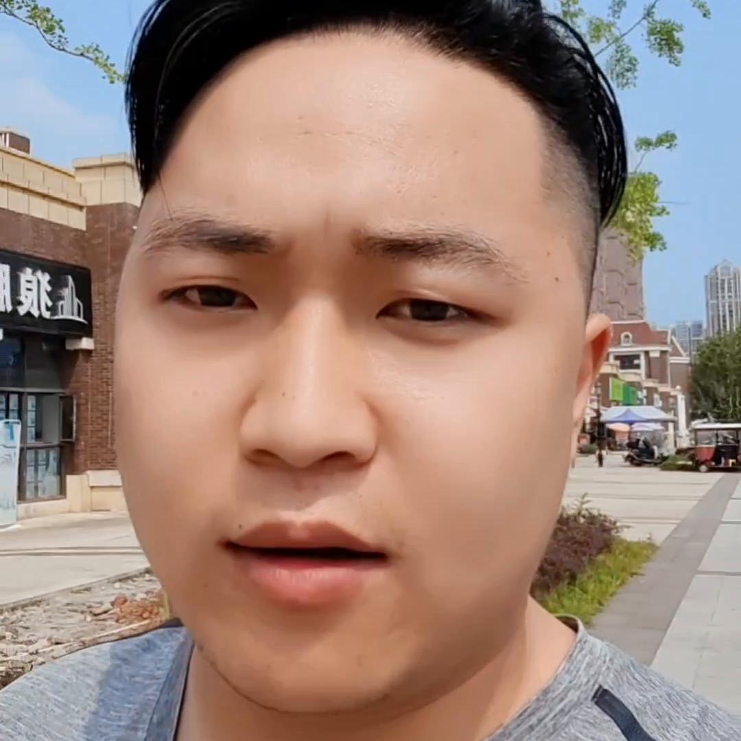 真没良心，现在啃老，居然连亲生父母的骗