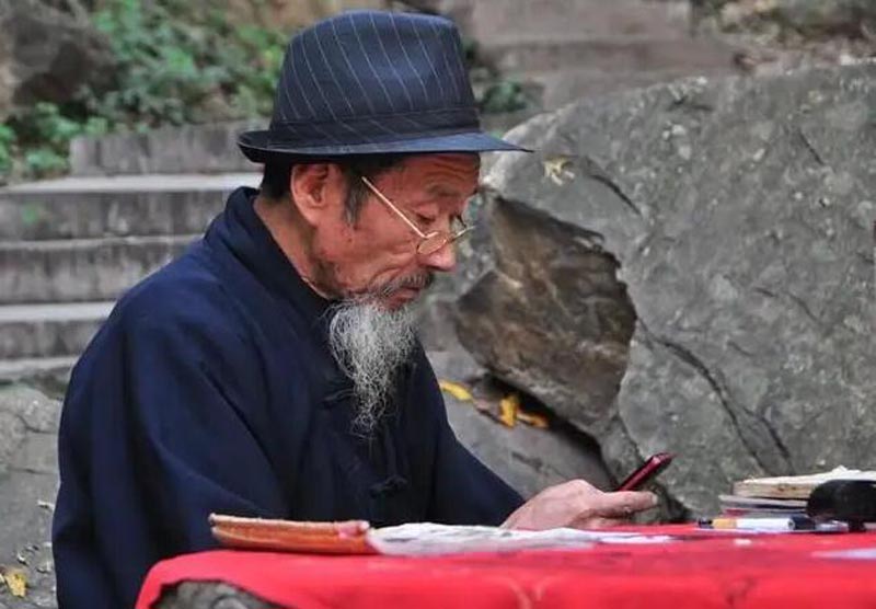 断掌十指一条线是什么意思,有断掌的人代表是什么意思