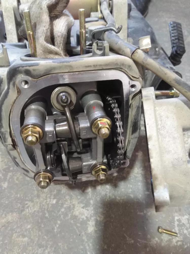 踏板摩托车换套缸后还烧机油,踏板摩托车换了活塞还是烧机油