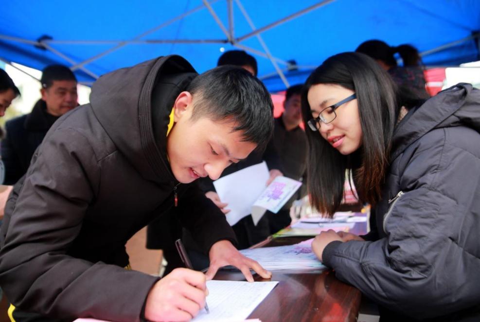 “中专？还是民办的，劝你就不要去了”，学生痛斥多年被坑经历