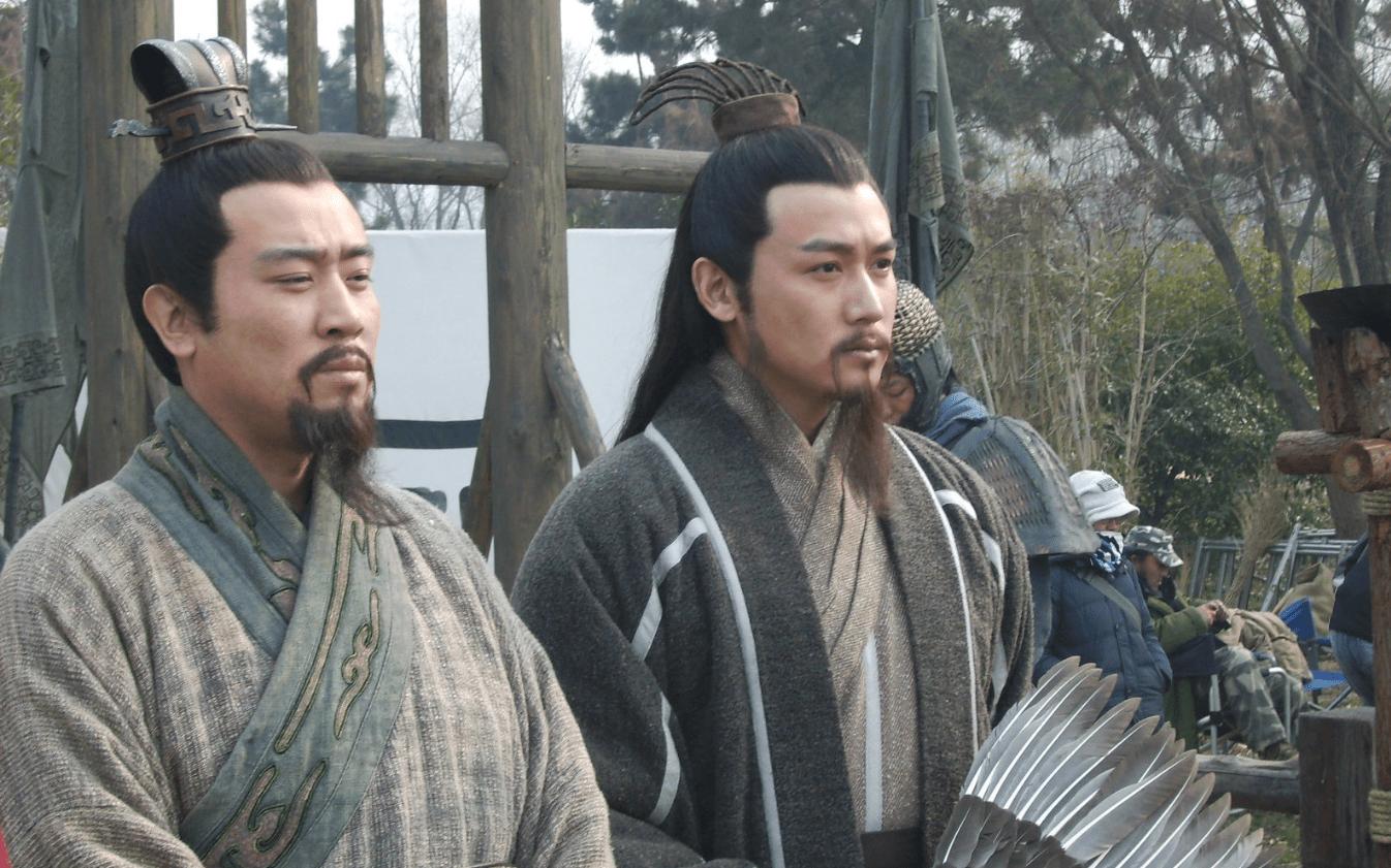 三国演义三顾茅庐隆中对翻译,三国演义三顾茅庐隆中对是第几章