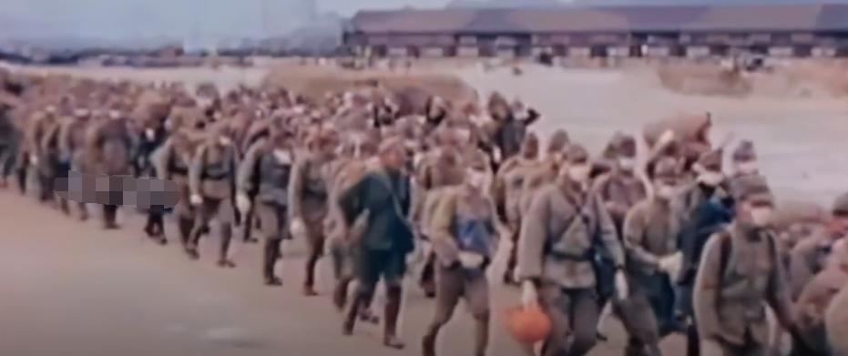 1946年日军战俘痛哭,二战日本60万俘虏回国