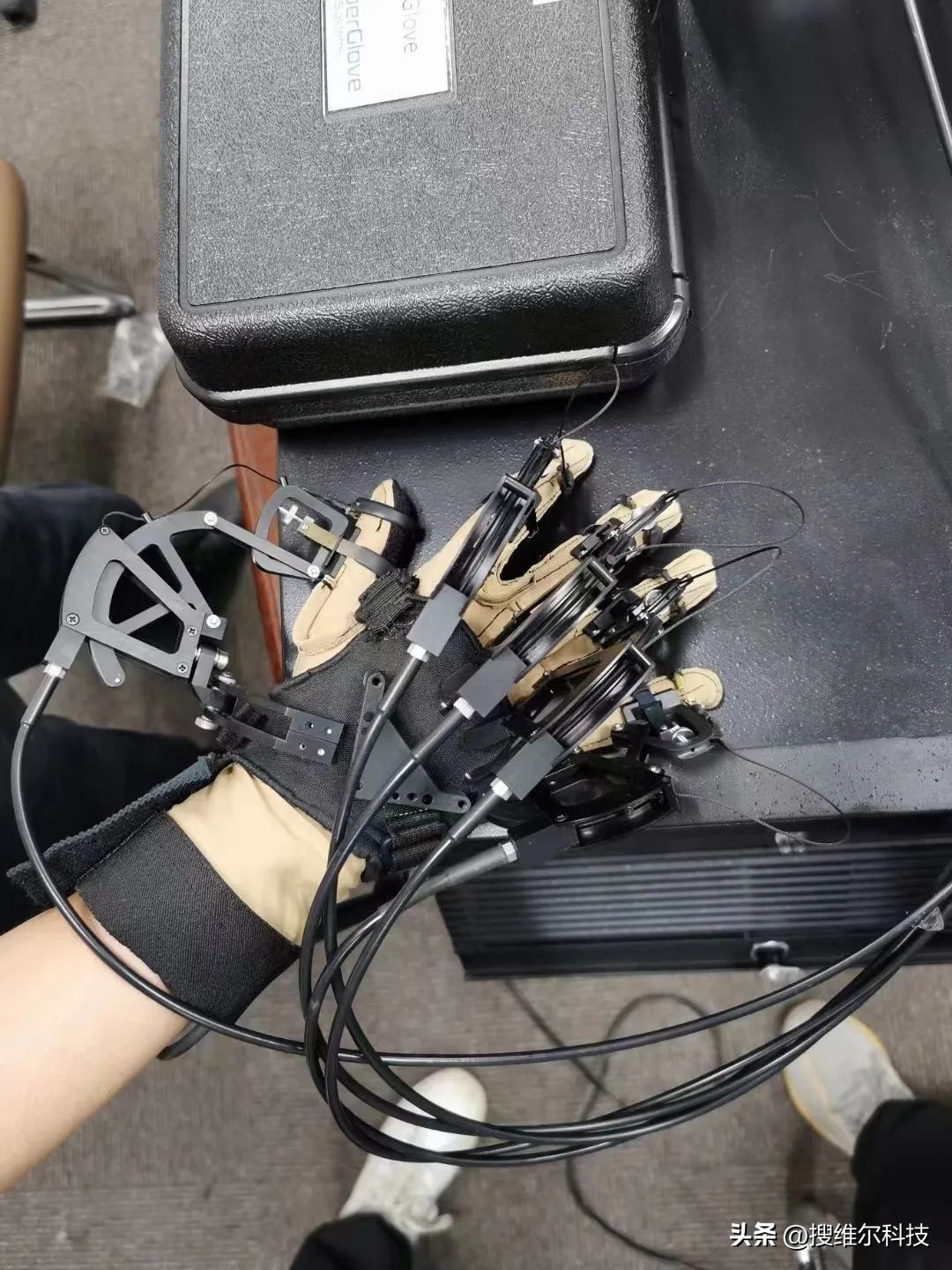 【搜维尔科技】CyberGloveCyberGrasp力反馈手套测评！