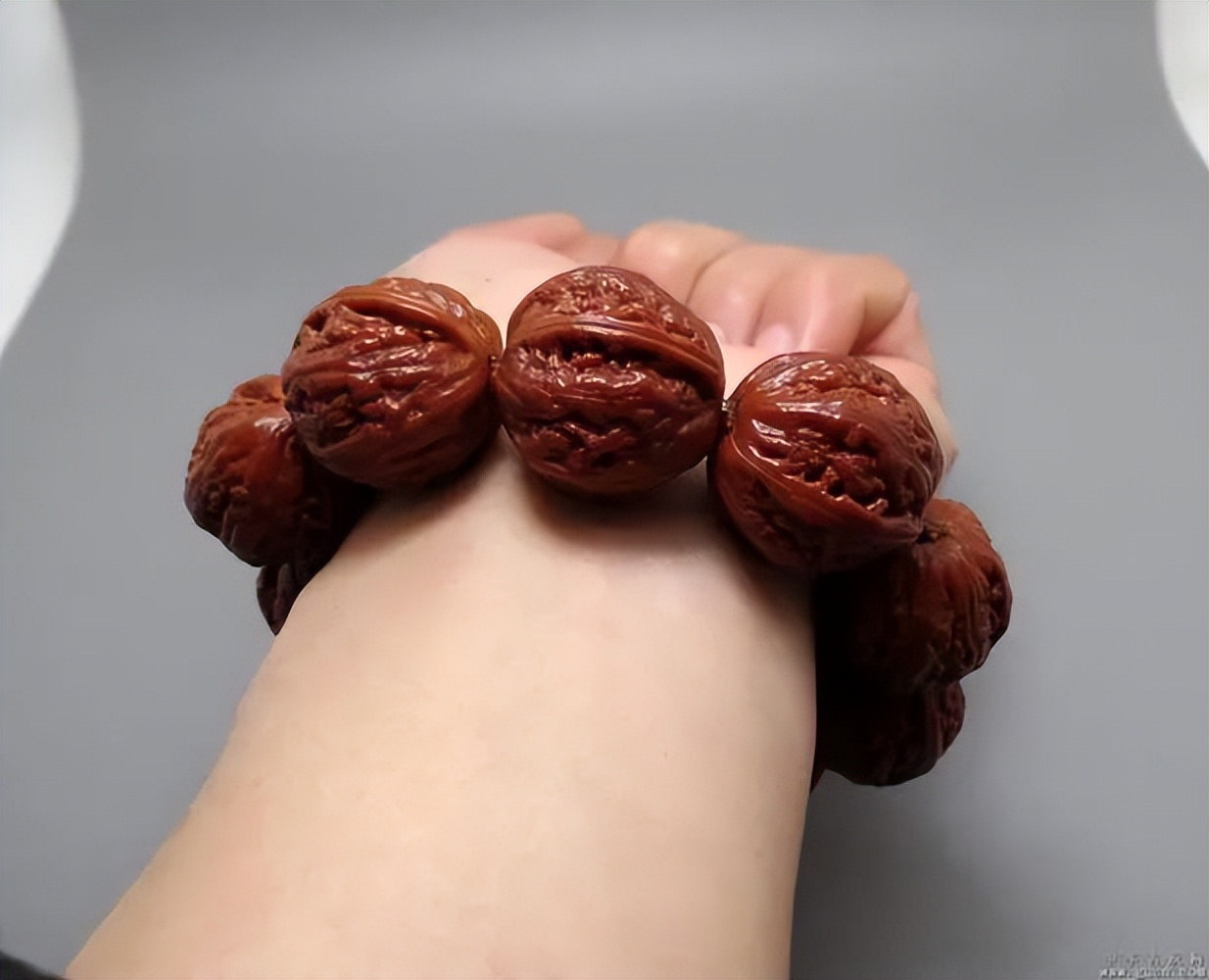 小核桃手串大约盘多长时间能包浆,小核桃手串如何快速包浆