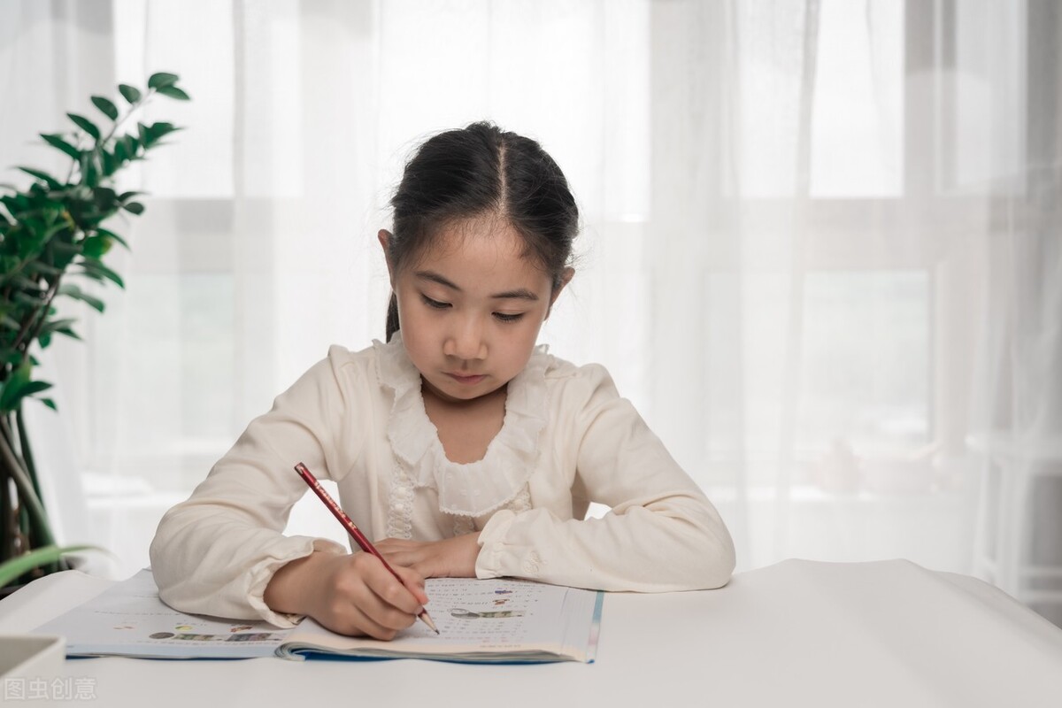 如何教育孩子学习态度认真6岁,小孩子不认真学习该怎么教育