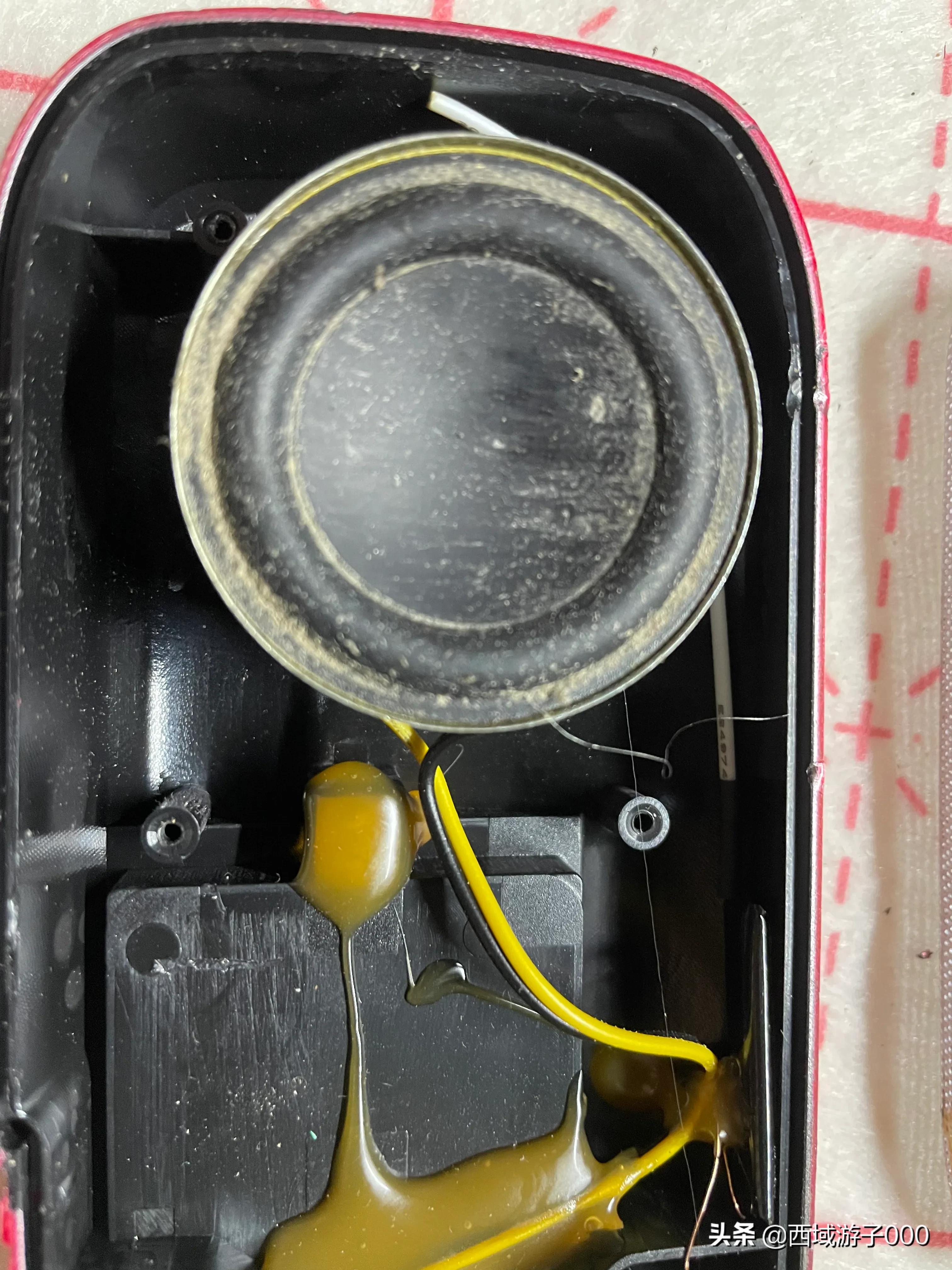 拆解旧收音机教程-里面全是宝贝（不能丢哟）