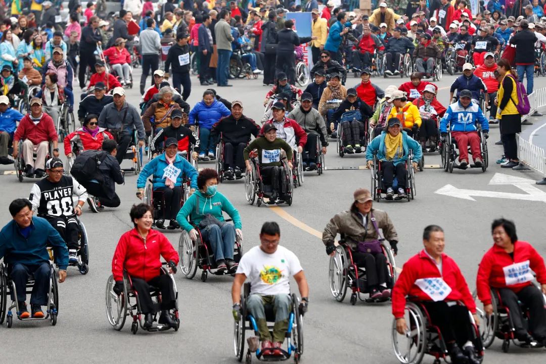 残障人士的世界是什么样的,从残疾人到亿万富豪