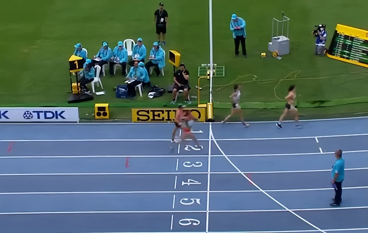 0.09秒!压线绝杀!田径世青赛奇迹,人民日报:咬牙坚持就有可能