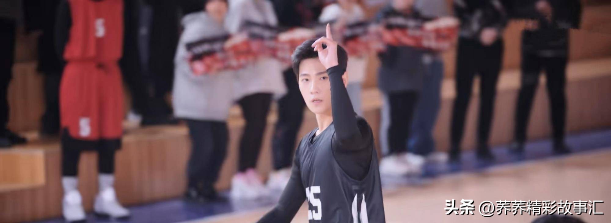 校园里的篮球场,青春期的篮球场