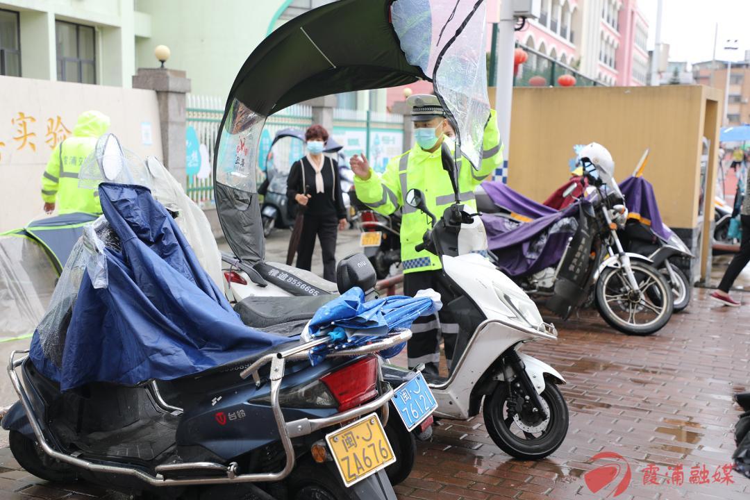 召开学校周边环境整治工作会,多部门联合校园及周边环境整治