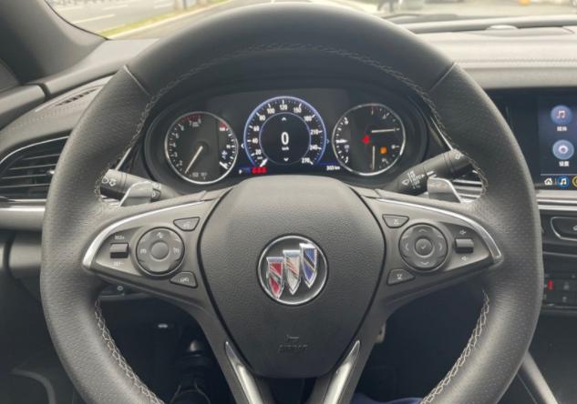 适合年轻人开的运动轿车,年轻人适合开的运动轿车