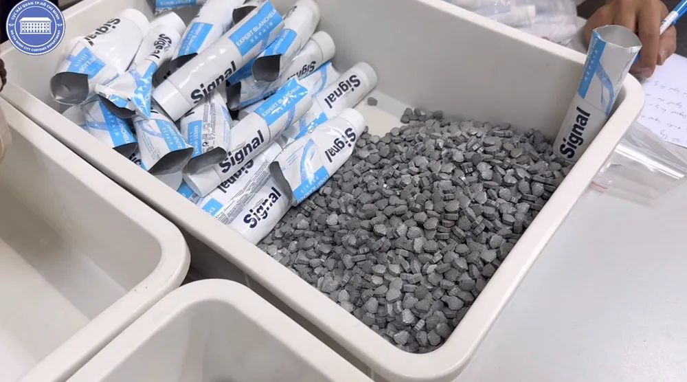 多名空姐携带毒品被发现,越南空姐毒品案件