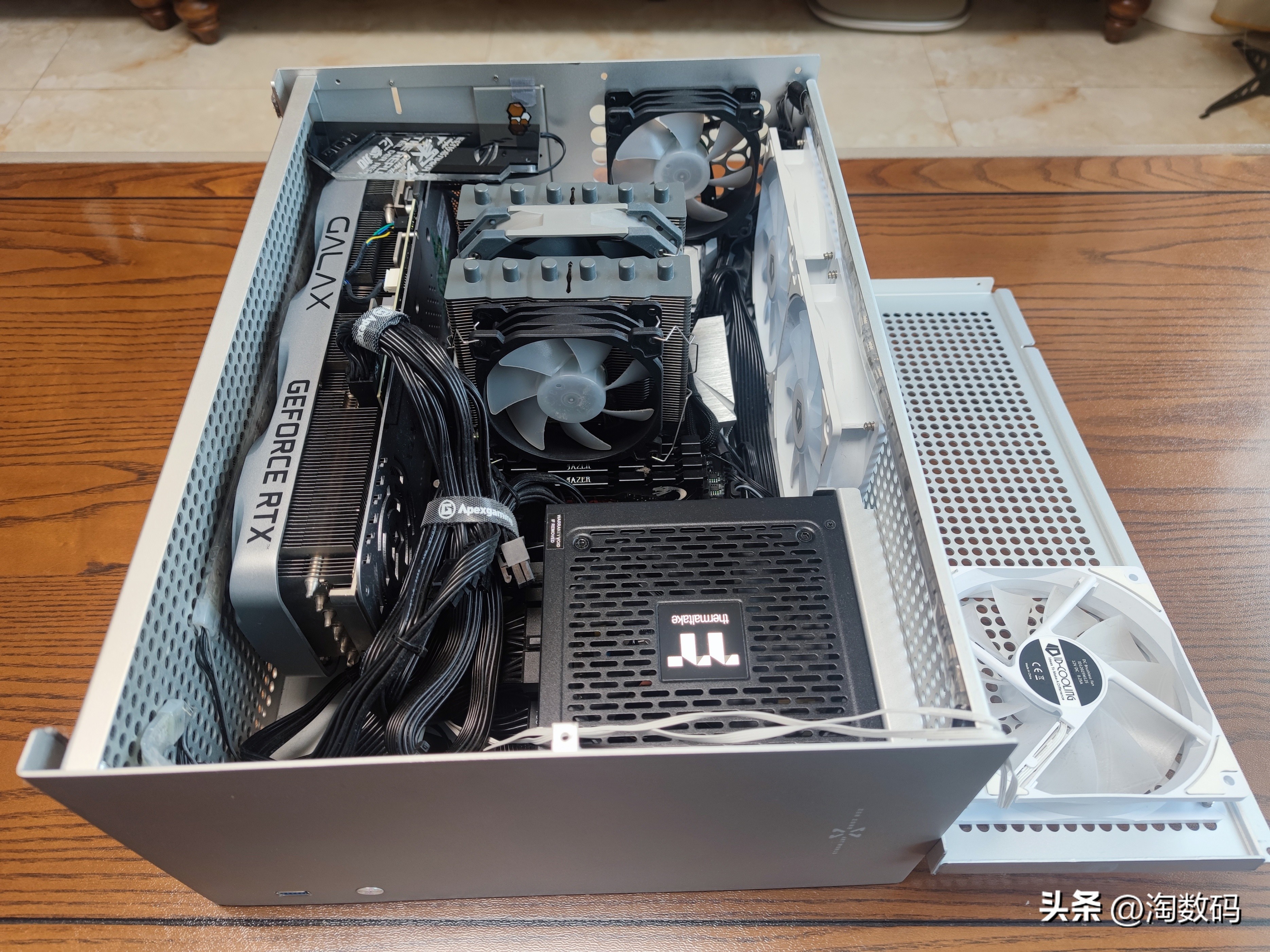 头铁矿卡配矿电:¥666块华硕RX5700+¥109块鑫谷金牌1250W装个机