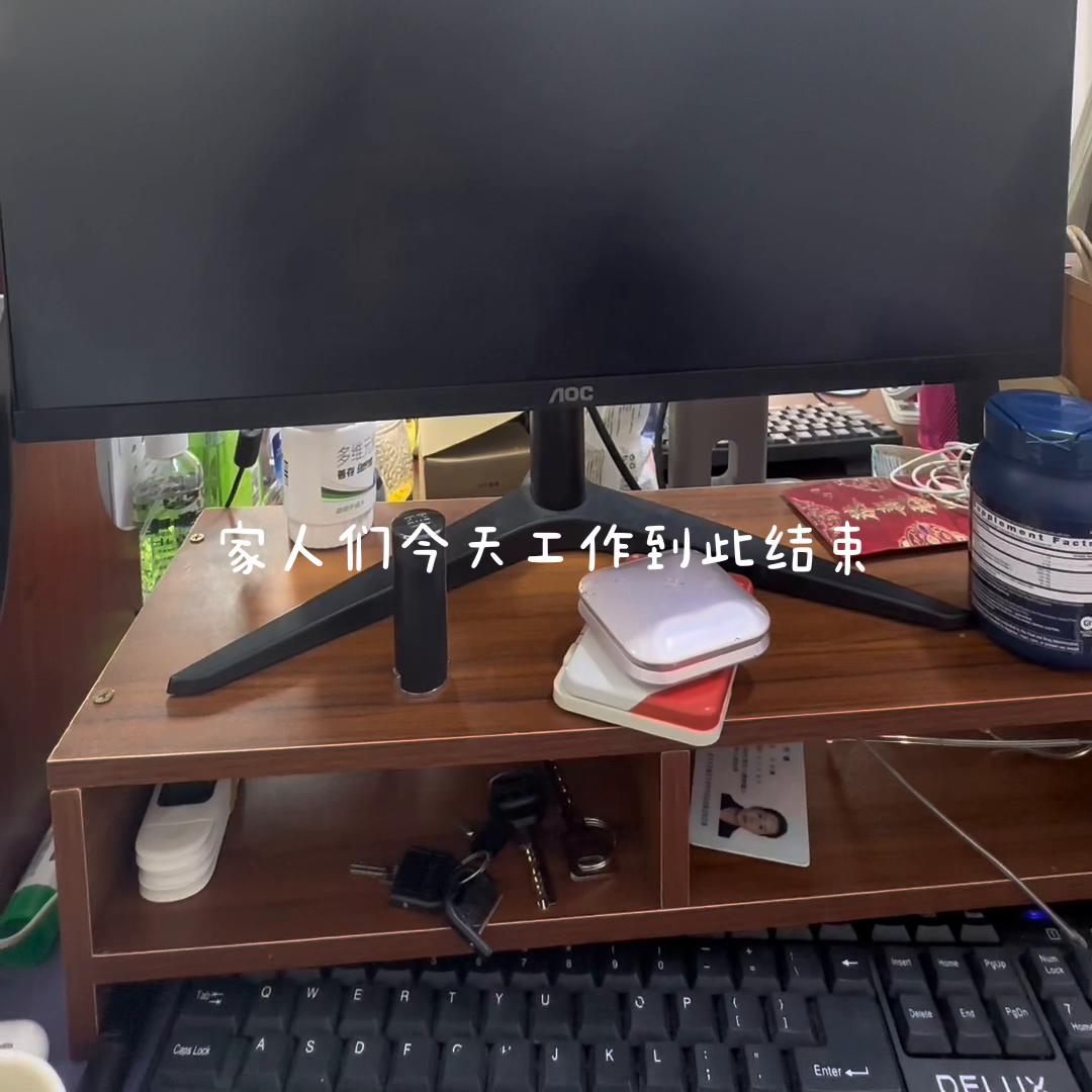 家银们过五百赞擦边女给大家擦个玻璃！！！