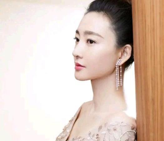 刘流是赵本山徒弟吗,刘流和李金斗同台