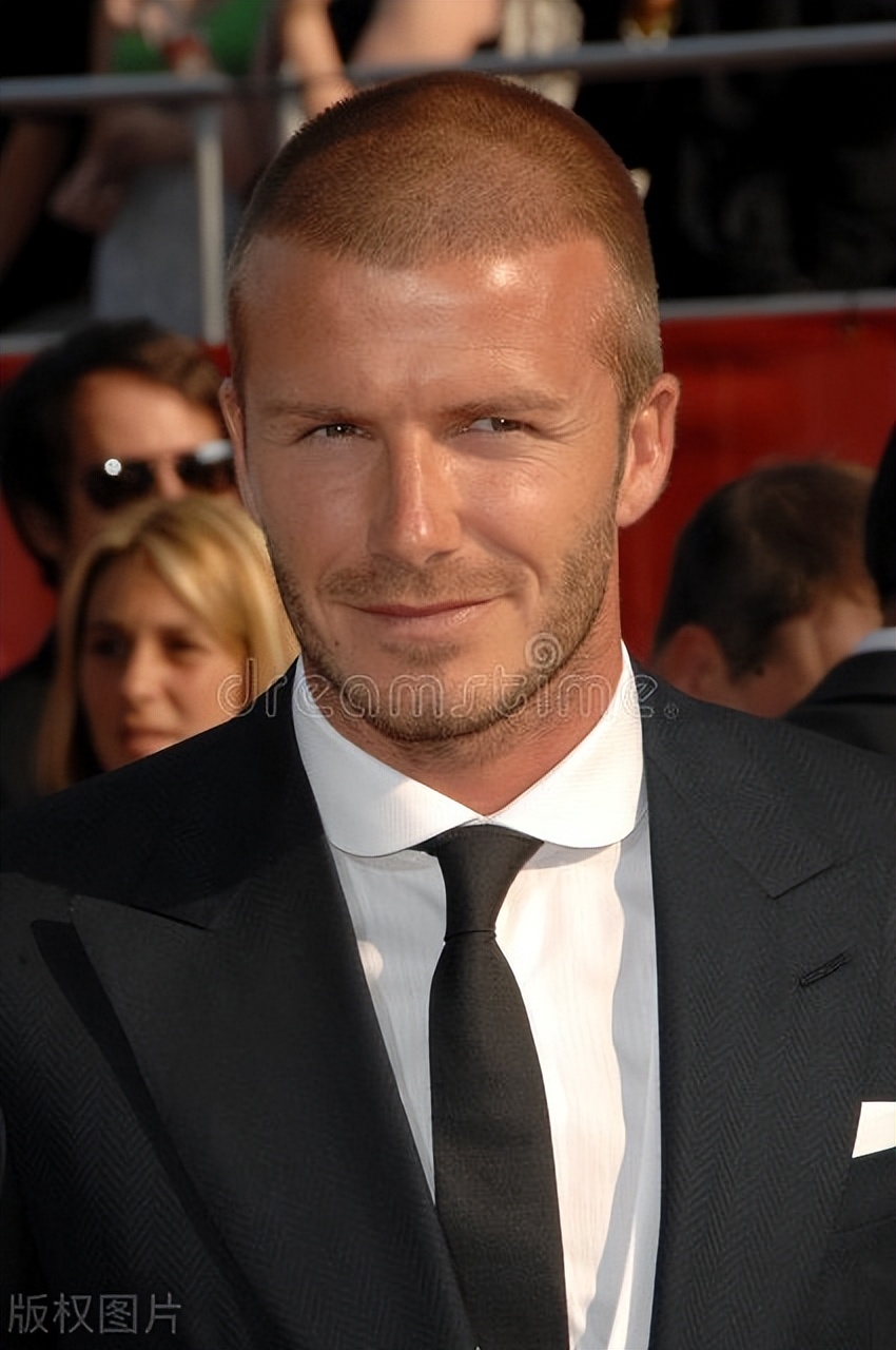 贝克汉姆时尚风向标,贝克汉姆体坛传奇人物