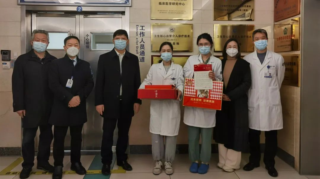 致敬国寿坚守岗位工作的人,致敬春节坚守在岗的同事们