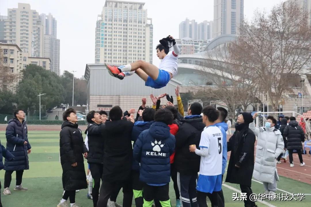 三连冠赛场完整视频,三连冠视频