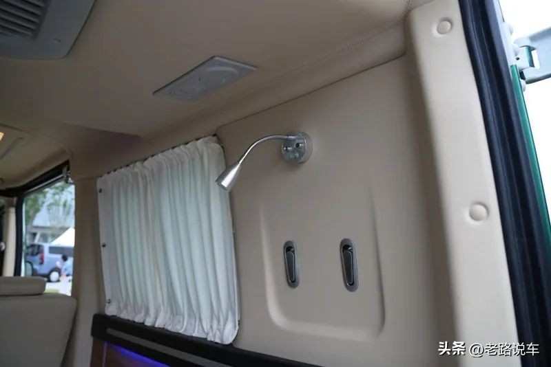 依维柯欧胜3.0t四驱露营车多少钱,依维柯欧胜自改露营车