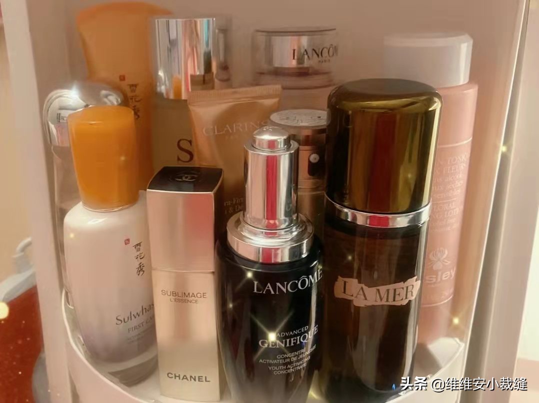 精华肌底液和精华液如何使用,精华液和精华肌底液怎么用