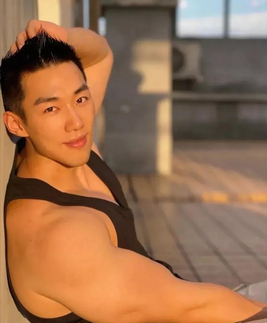 阳光型帅哥是怎样的,什么样的人才称得上是帅哥