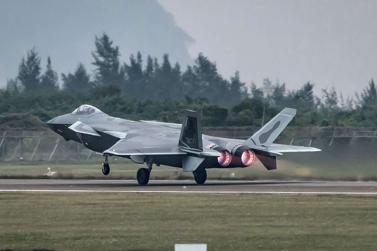 歼20战斗机有换发动机没,歼20换了国产发动机吗