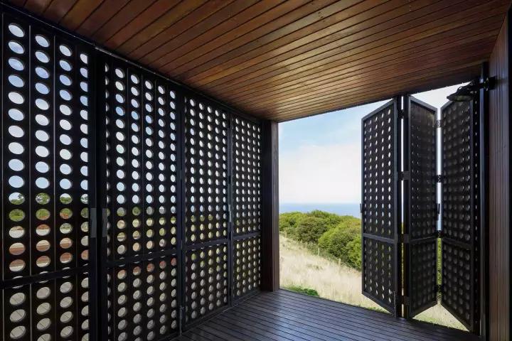 亚洲照明设计师协会丨光影下的冲孔板，金属界的颜值担当