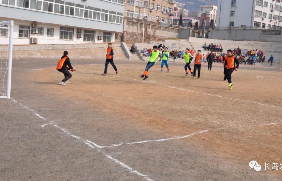 小学一年级足球第一堂课,小学生一堂完整的足球课