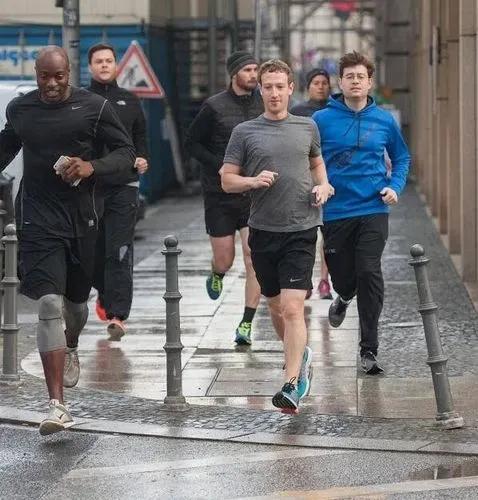 千亿富豪花1亿美元购豪宅，2680万美元的安保费，他到底有多少钱