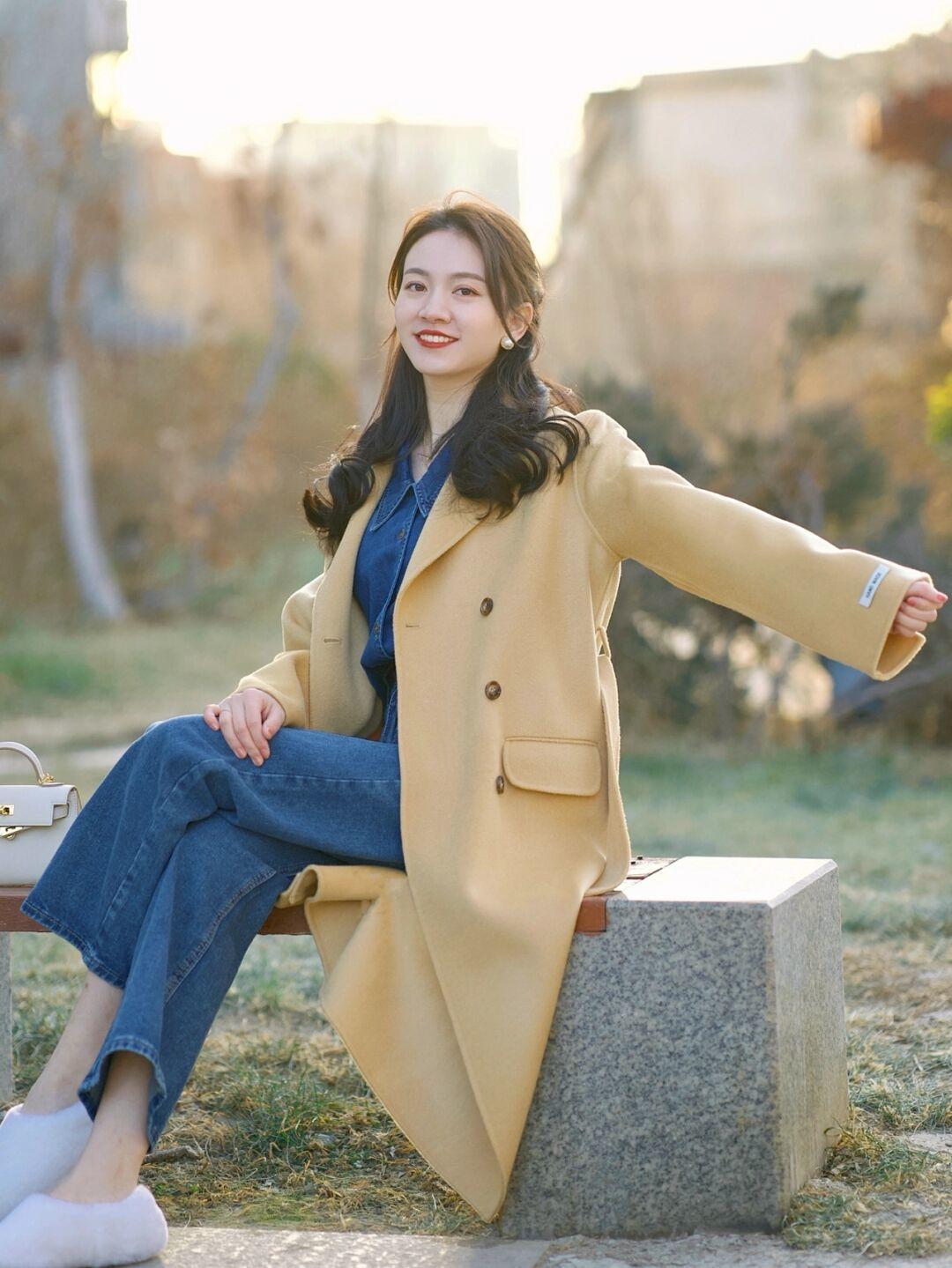 大衣配半身裙什么裙子最好看,大衣搭配什么半身裙才好看