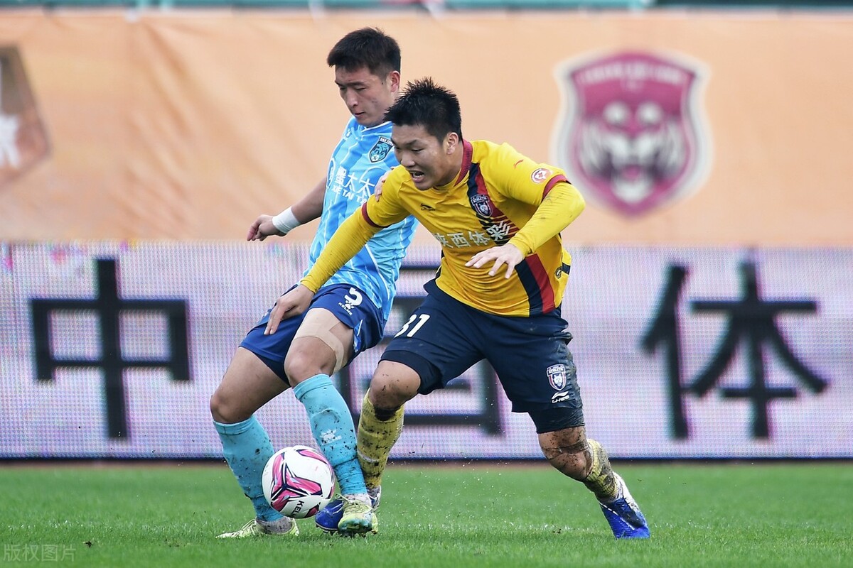 《足球之夜》有毒？曝西安足协禁止注册裁判员观看，强调不准闹事