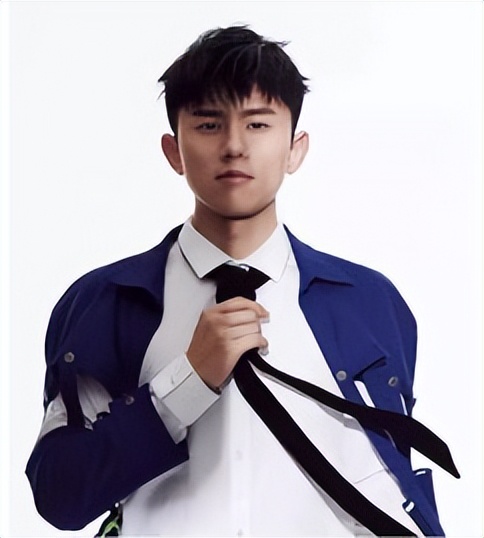 出生在小县城,出生在小县城里