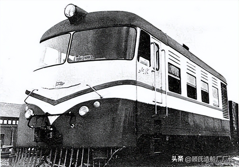 神舟卫星飞天,东方红一号卫星在太空飞行视频