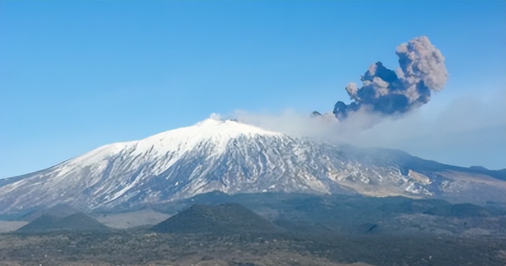 火山颗粒相互作用对矿床稳定性的影响