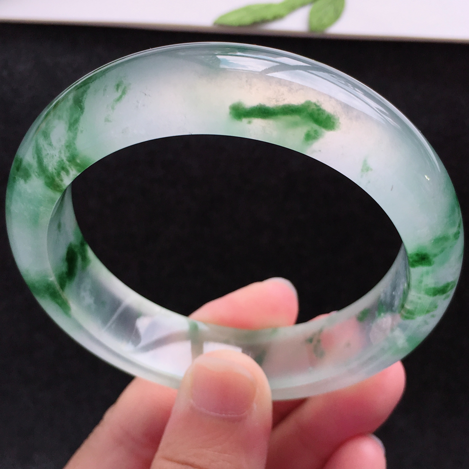 冰糯和冰种区分,冰糯种和冰种哪个值钱