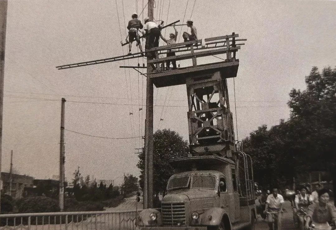 成都公交进化史,成都公交的发展史简介