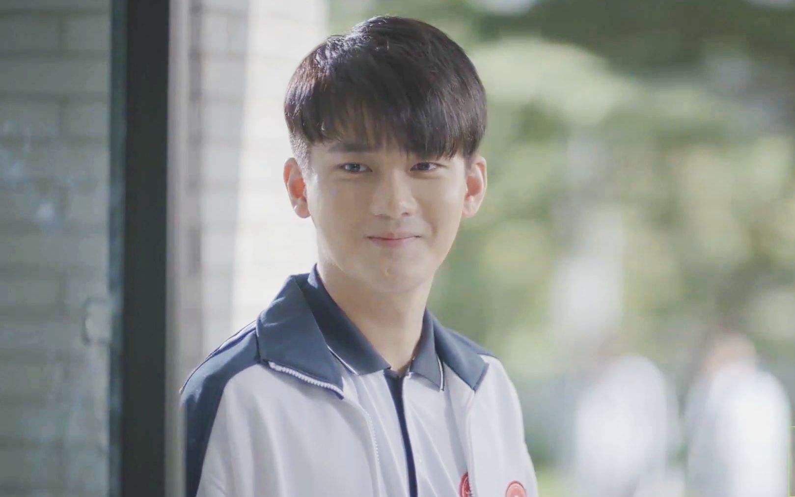 从查无此人到一鸣惊人,从大红大紫到无人提及的男明星