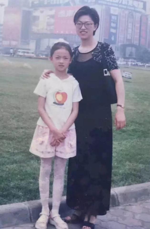 吴谨言最近爆料,吴谨言最新舞台乘风破浪