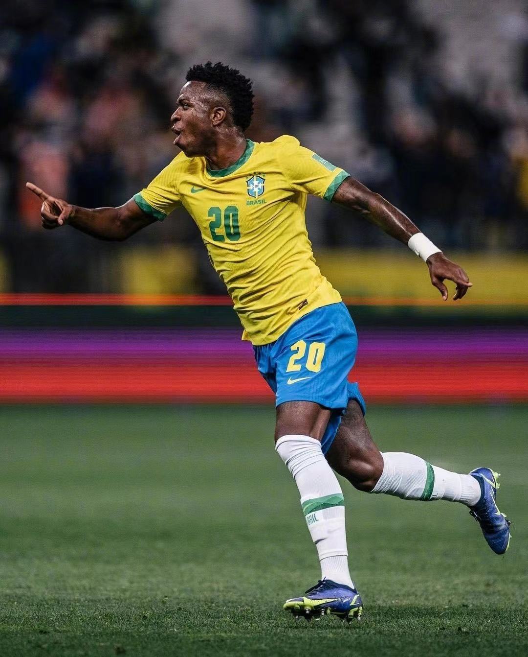 凯恩和姆巴佩谁的身价高,世界杯哈里凯恩身价排第几