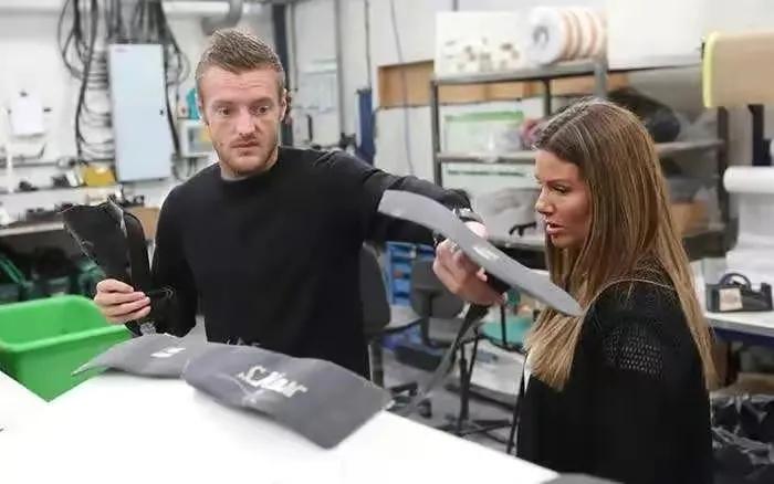 足坛十大贫民窟走出来的巨星,足坛15大贫民窟逆袭的巨星