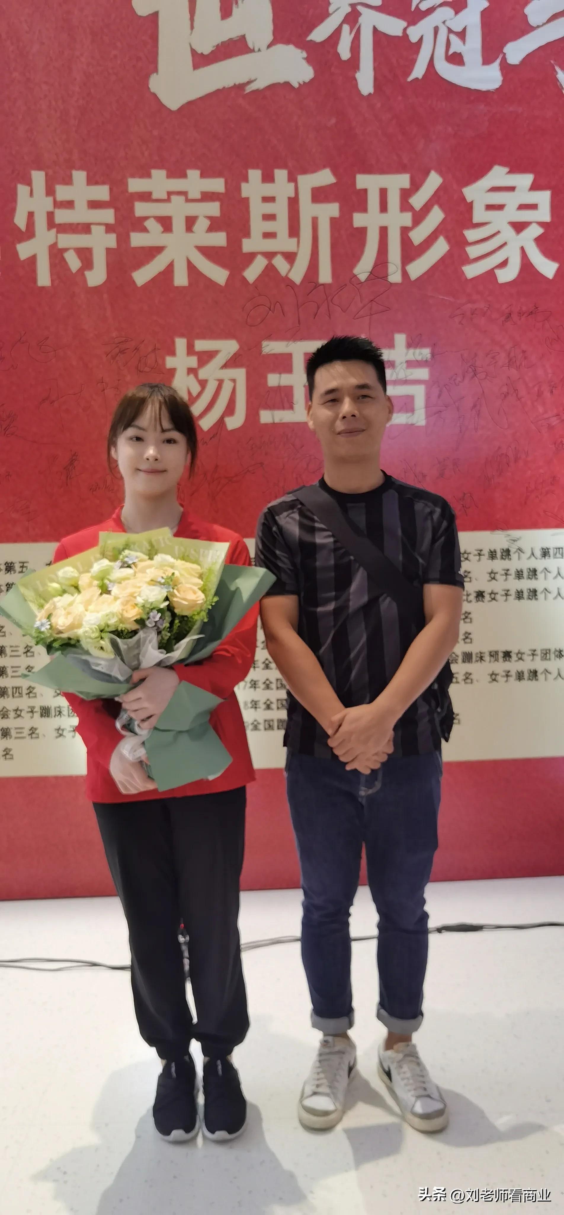 长华汇奥特莱斯,佛山长华汇奥特莱斯开业