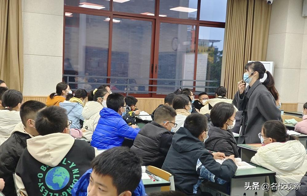 雏鹰展翅，乳虎啸谷！双中教师，书香尽染才露角，雄鹰定当凌绝顶