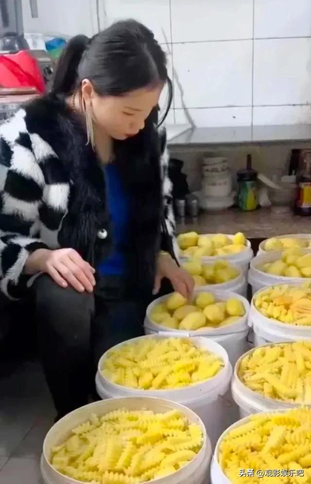 夜市摆摊一个月赚多少钱,夫妻夜市摆摊日入9000元网友质疑