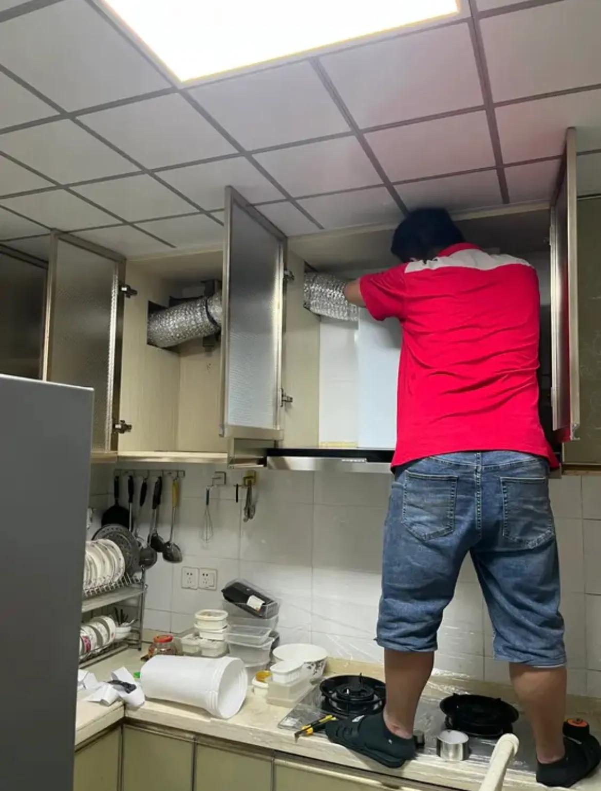 更换油烟机老管道,换旧油烟机烟管