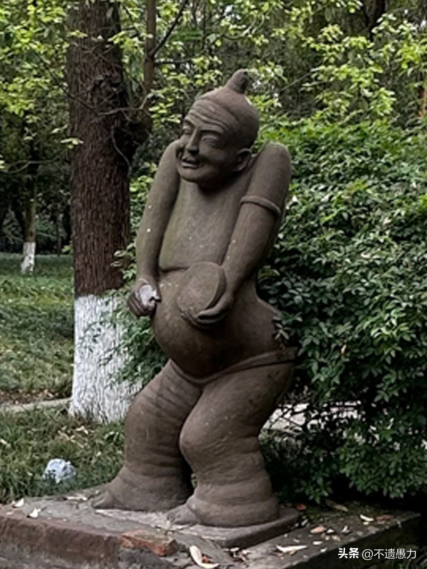 为什么现在手机摄像头越来越多,为什么手机摄像头越来越模糊了