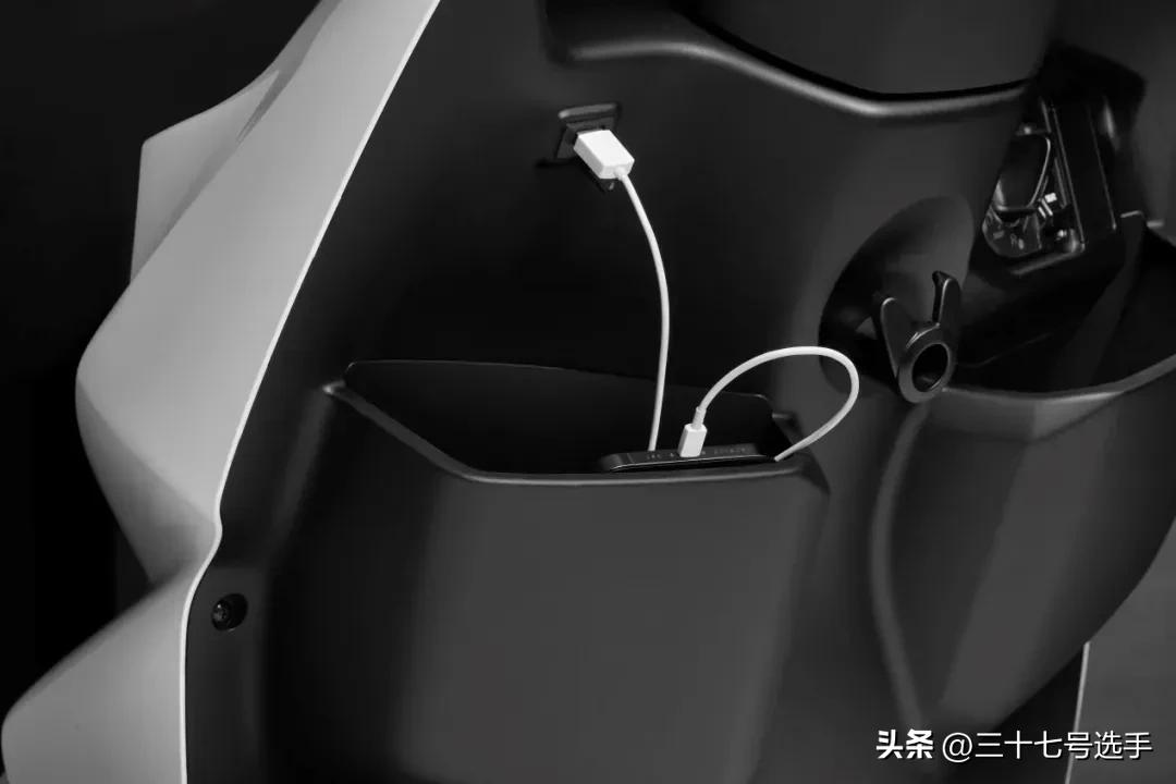 五羊本田ncr125后排尾灯,2023五羊本田125ncr价格