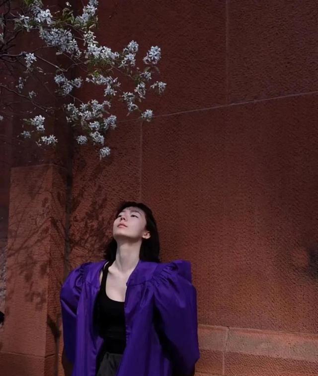 范明在一档节目中暴露自家豪宅,范明演富豪找女儿