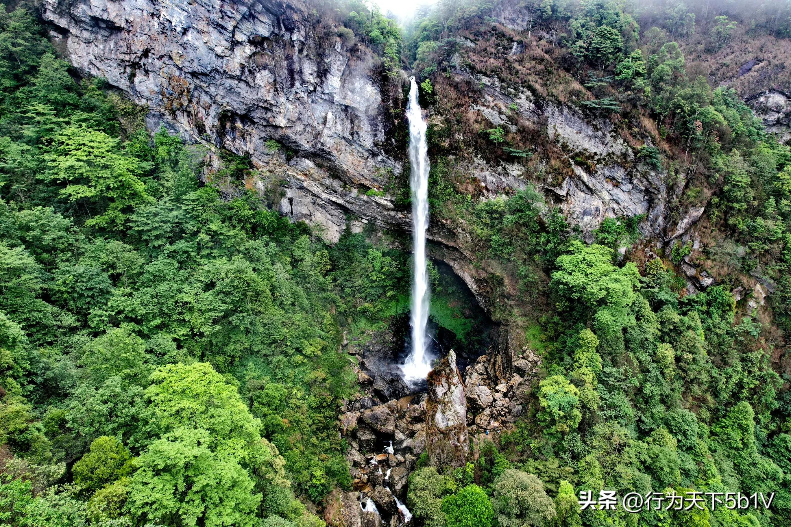 【探秘宛田红滩瀑布溯溪梦江吉翁瀑布】穿越花坪神秘风景线