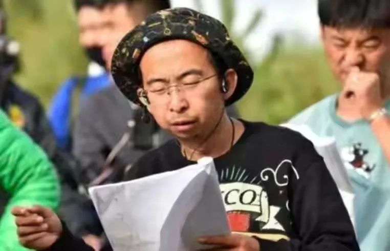 四大丑男演员娶到四大美女,又矮又丑男演员且娶了漂亮的老婆